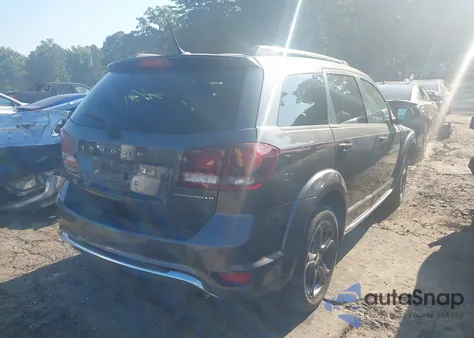 2015 Dodge Journey Crossroad z USA, uszkodzony, nr VIN 3C4PDCGB5FT682509